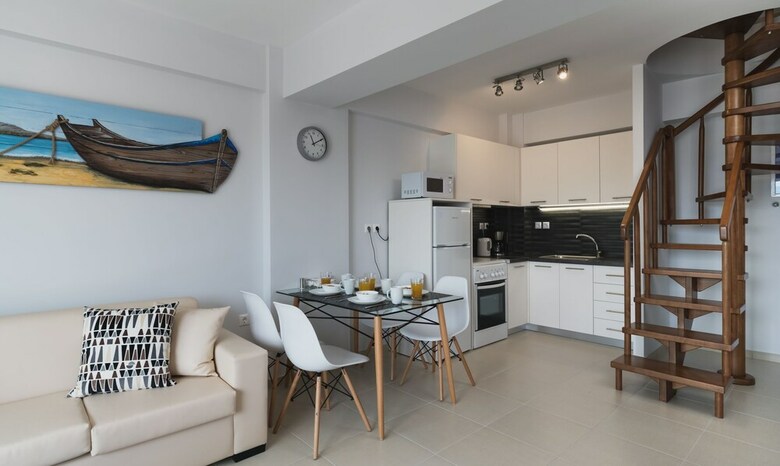Alekos Apartments
