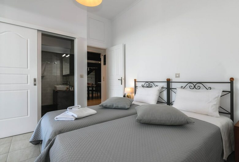 Alonaki Apartments