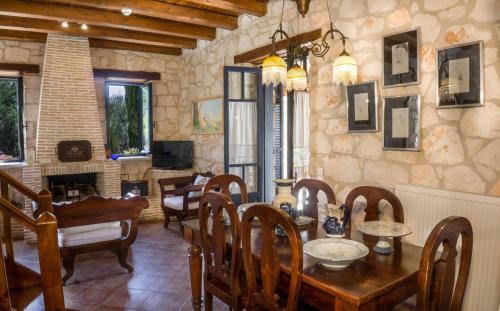 Villa Aresti Mountain Resort