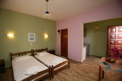 Elina Apartments