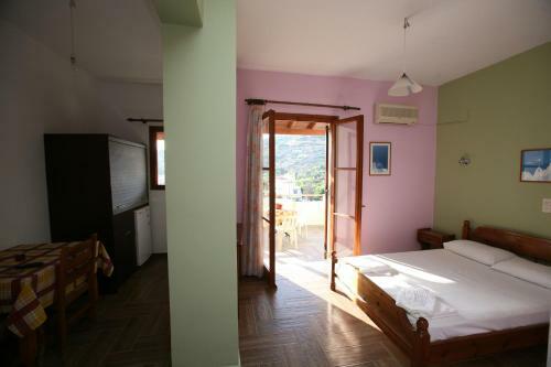 Elina Apartments