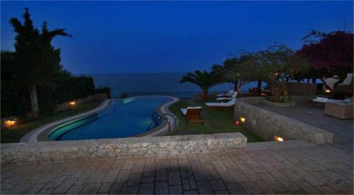 Beachfront Villa Benele