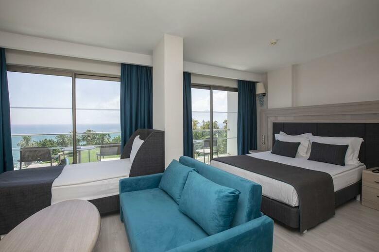 Club Hotel Falcon