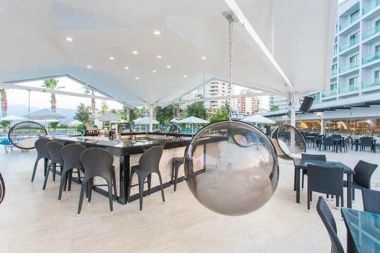 Club Hotel Falcon