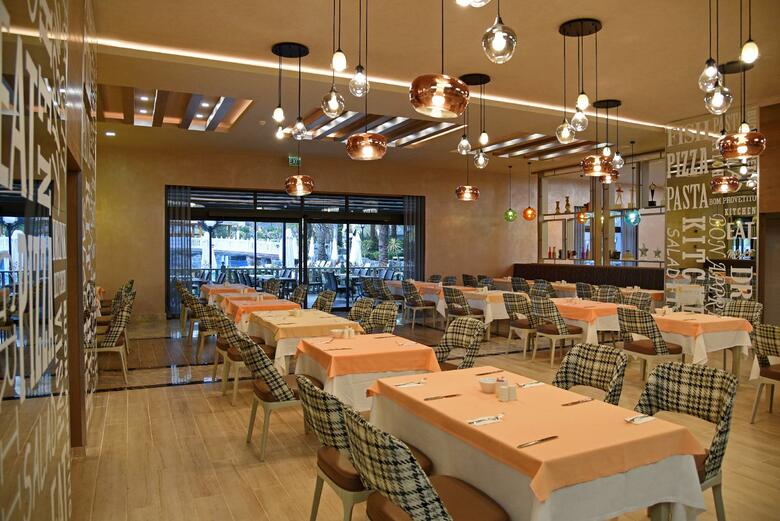Hotel Royal Wings