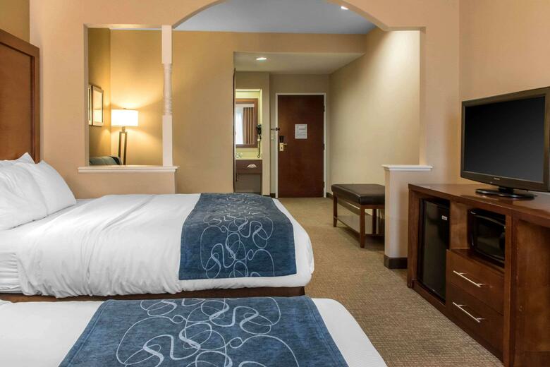 Hotel Comfort Suites