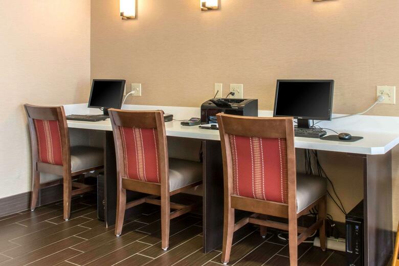 Hotel Comfort Suites