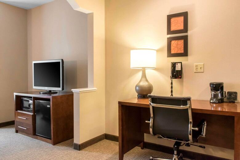 Hotel Comfort Suites