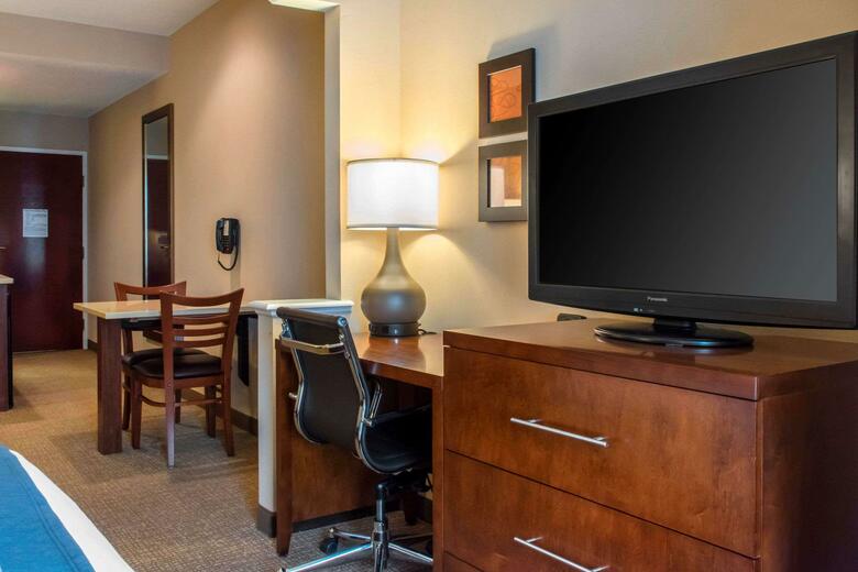 Hotel Comfort Suites