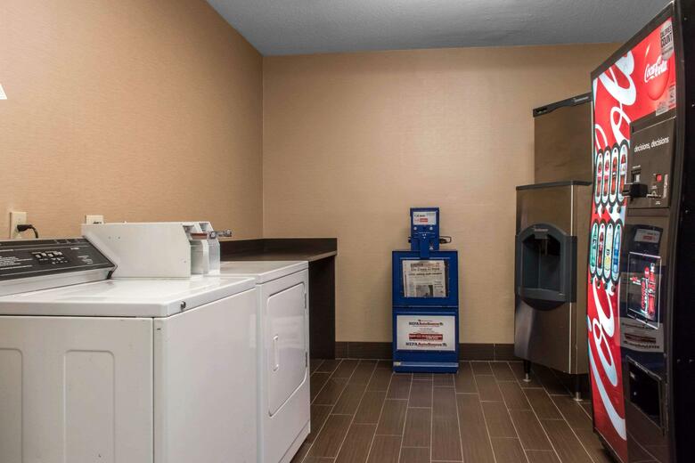 Hotel Comfort Suites
