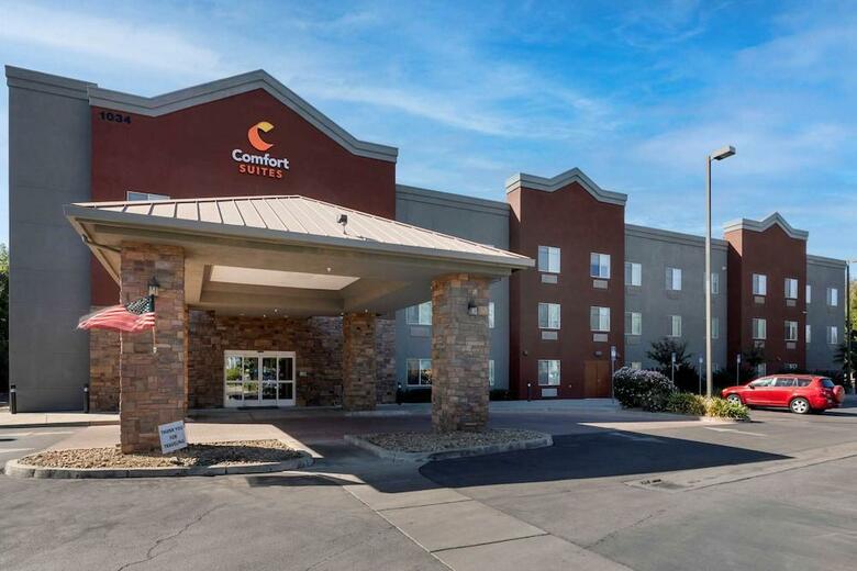 Hotel Comfort Suites