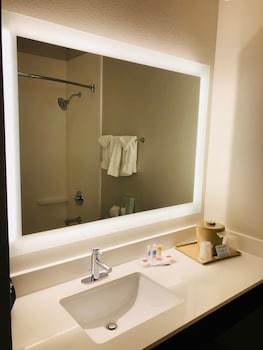 Hotel Comfort Suites