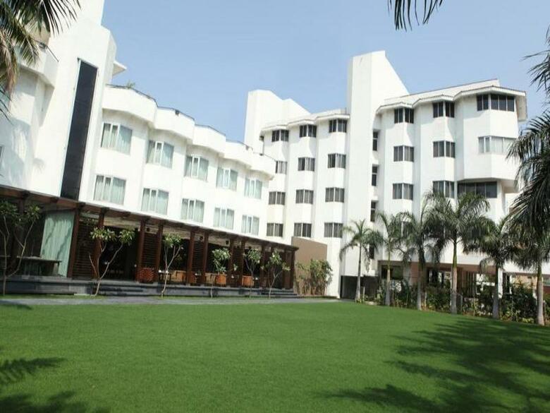 Hotel Express Towers