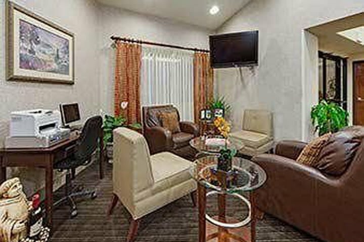 Hotel Hawthorn Inn And Suites Napa Valley