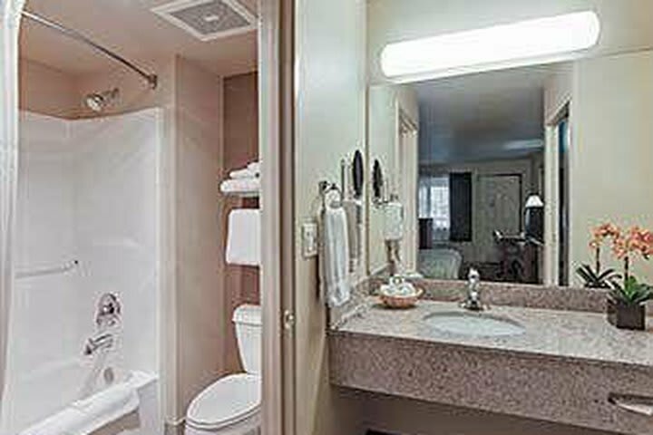 Hotel Hawthorn Inn And Suites Napa Valley