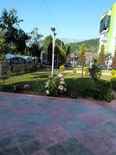 Hotel Kompleksi Caushi