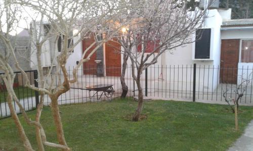 Rada Tilly Apart