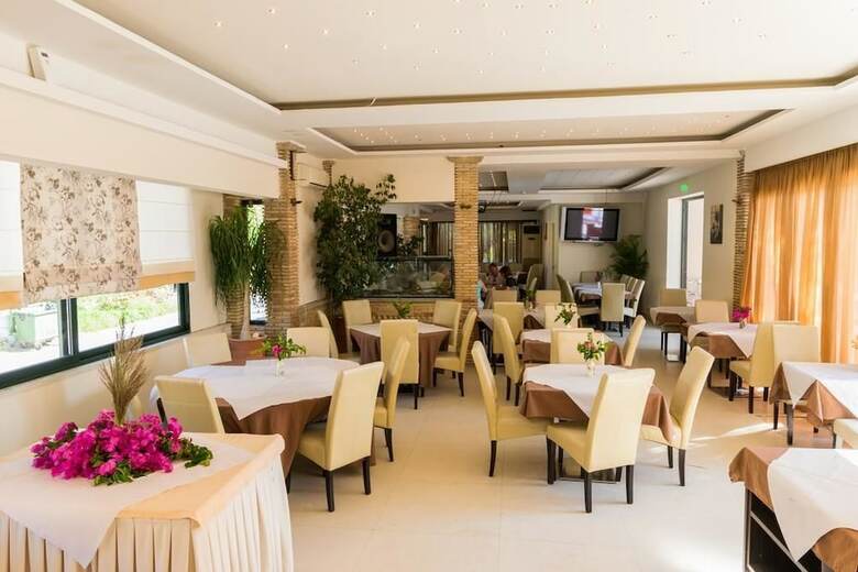 Zante Plaza Hotel & Apartments