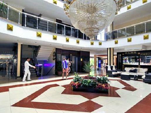 First Class Hotel