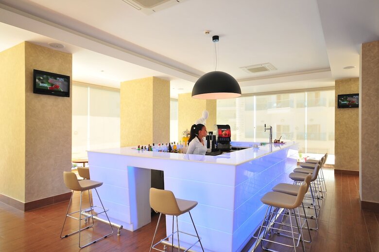 Hotel Blue Bay Platinum
