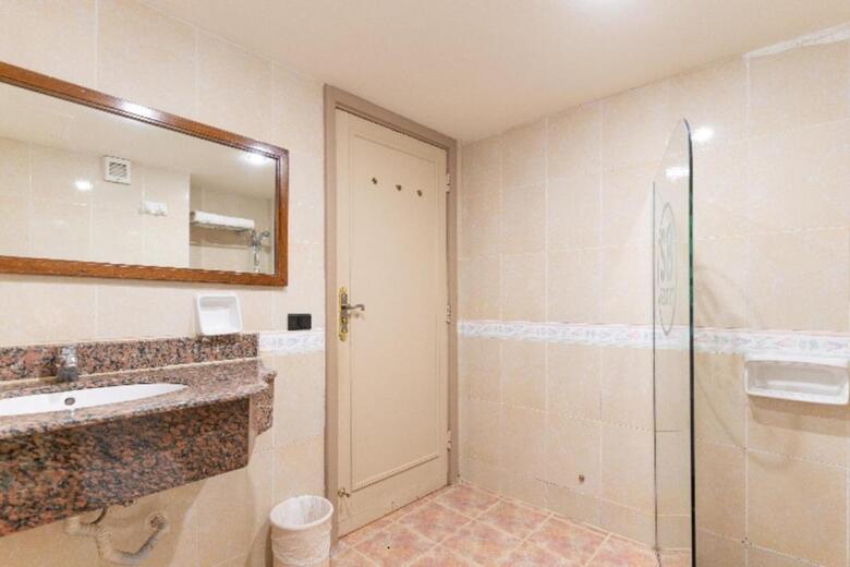 Hotel Shoni Bay Resort
