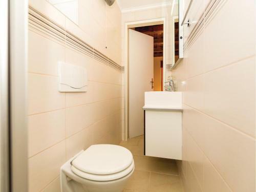One-bedroom Holiday Home In Deutsch-schutzen