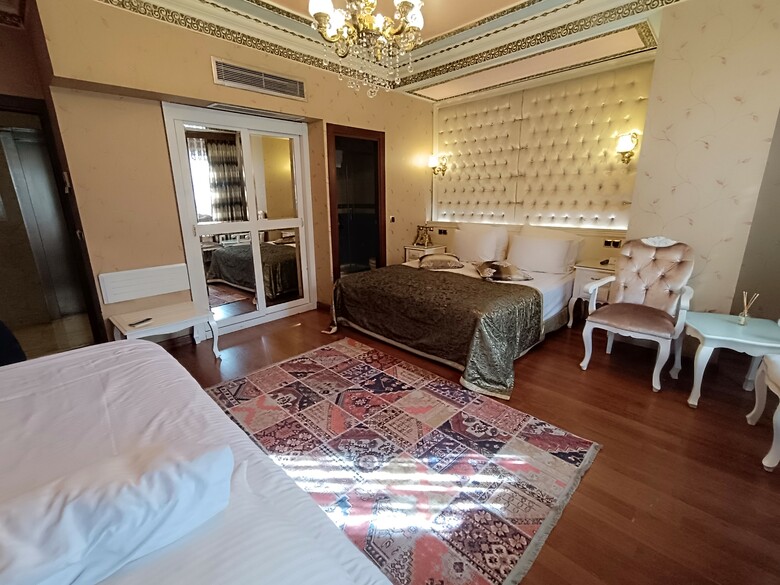 Golden Horn Hotel
