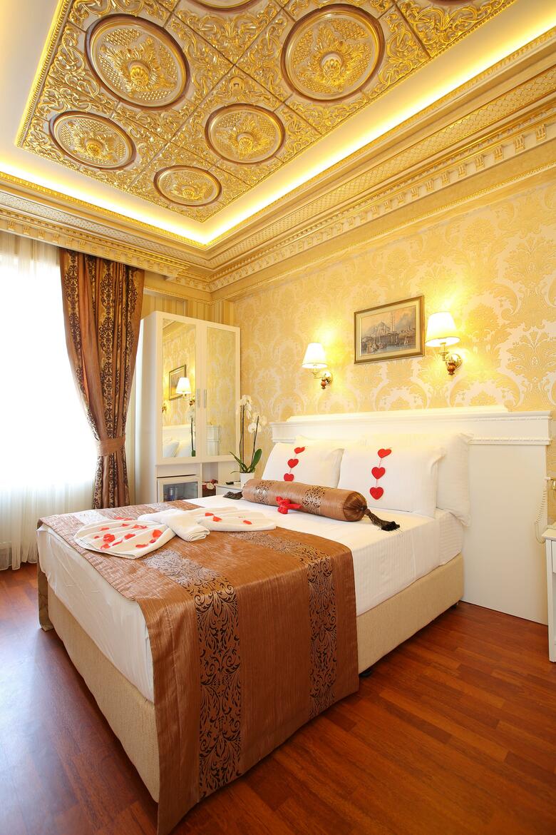 Golden Horn Hotel