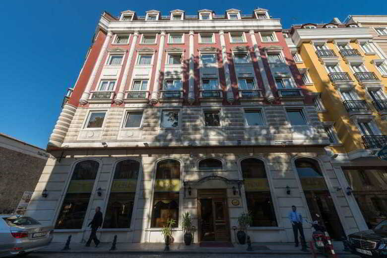 Golden Horn Hotel