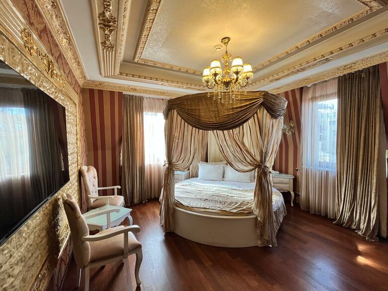Golden Horn Hotel