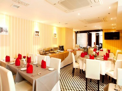 Hotel Bridal Tea House (Ap Lei Chau Main St.)