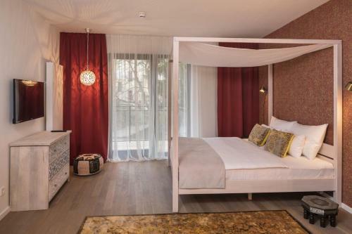 Gapsite Hotel