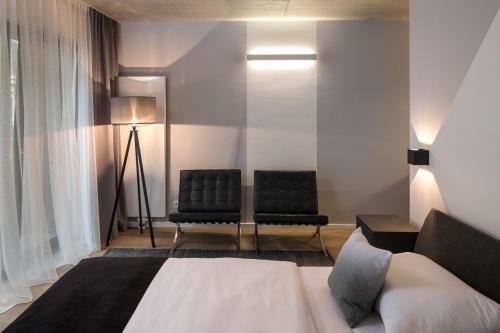 Gapsite Hotel