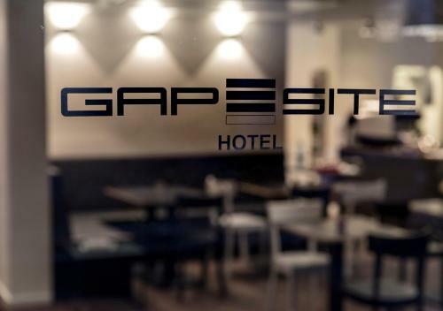 Gapsite Hotel
