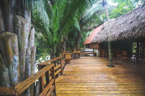 Hotel Cohune Palms River Cabanas