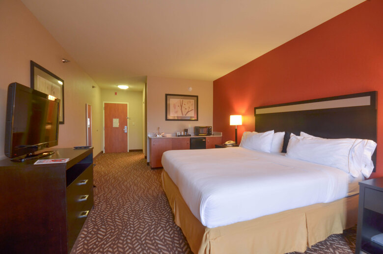 Holiday Inn Express Hotel & Suites Pine Bluff/pines Mall