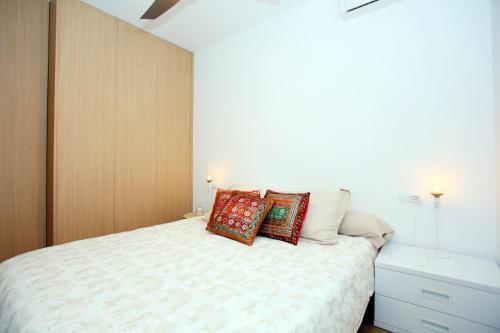 Beachfront Prime Holidays Apartment Bah�a Dej�vea