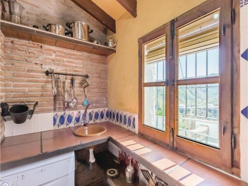 Five-bedroom Holiday Home In Almachar