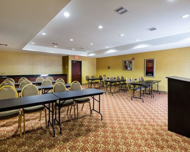 Hotel Comfort Suites Pearland - South Houston