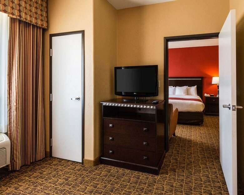 Hotel Comfort Suites Pearland - South Houston