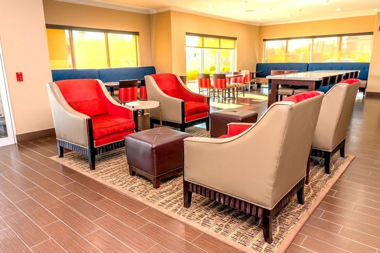 Hotel Comfort Suites Pearland - South Houston