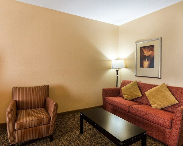 Hotel Comfort Suites Pearland - South Houston