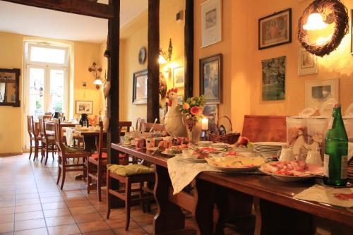 Hostal Weinstube Castor