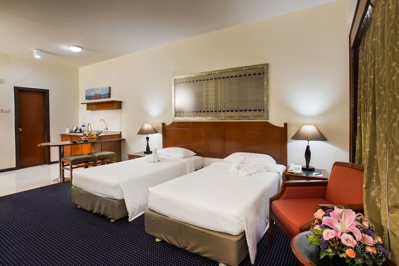 Hotel Rainbow Paradise Beach Resort