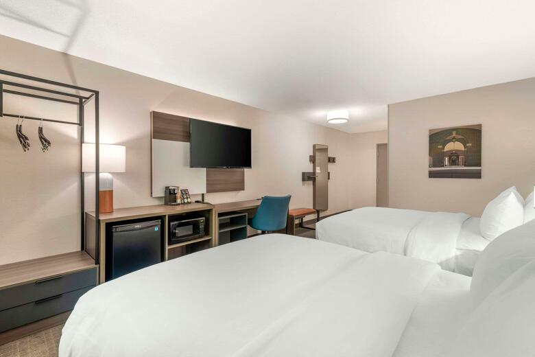 Hotel Comfort Inn & Suites