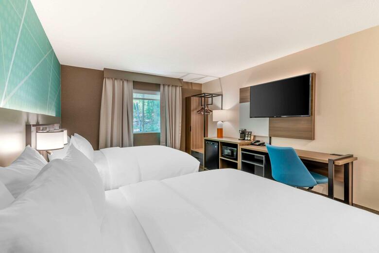 Hotel Comfort Inn & Suites