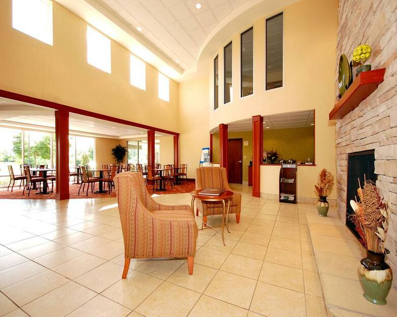 Hotel Comfort Inn & Suites