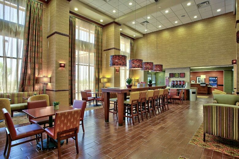 Hotel Hampton Inn And Suites Scottsdale Riverwalk