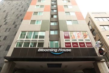 Hotel Blooming House