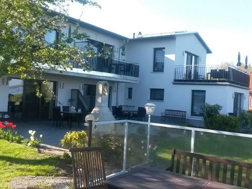 Spacious Sea View Mansion In Malchow
